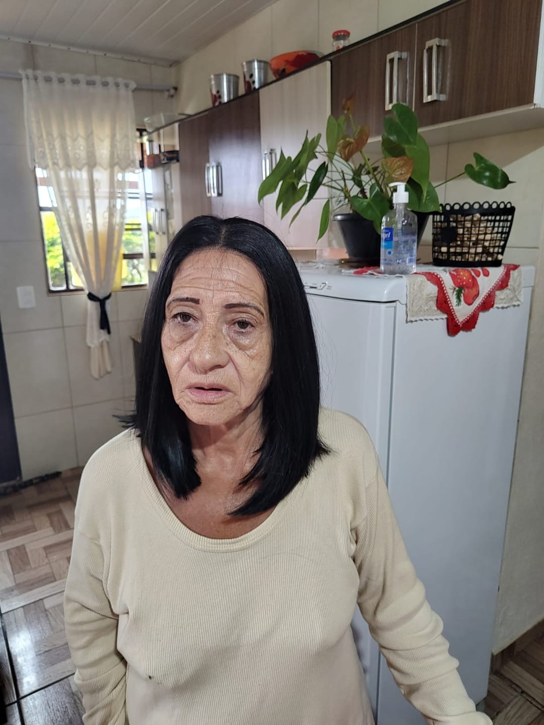 Customer photo review of Lace Front Tela HD Lovenna Preta - Repartição Livre 13x4