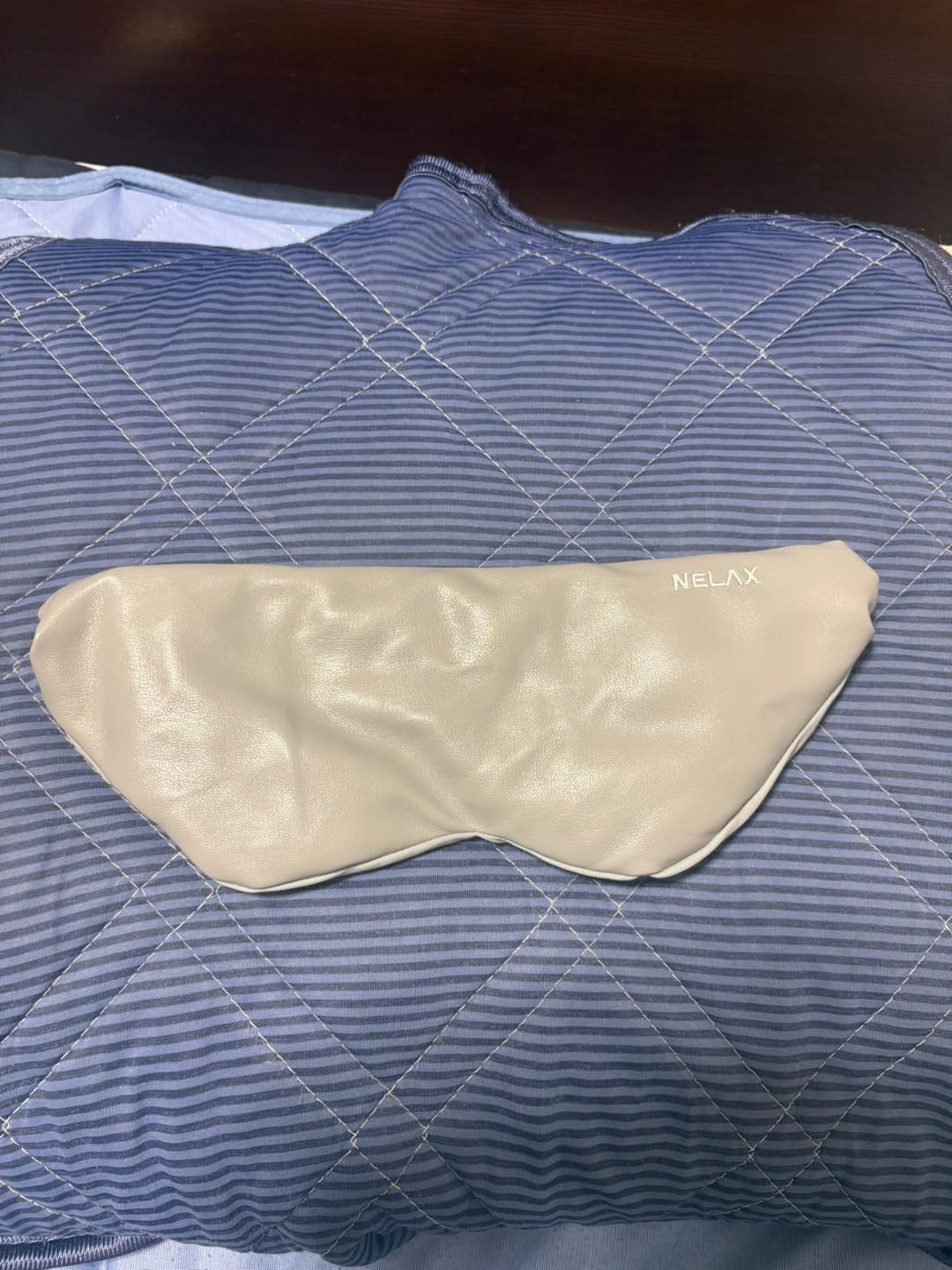 Customer photo review of NELAX 加重アイマスク