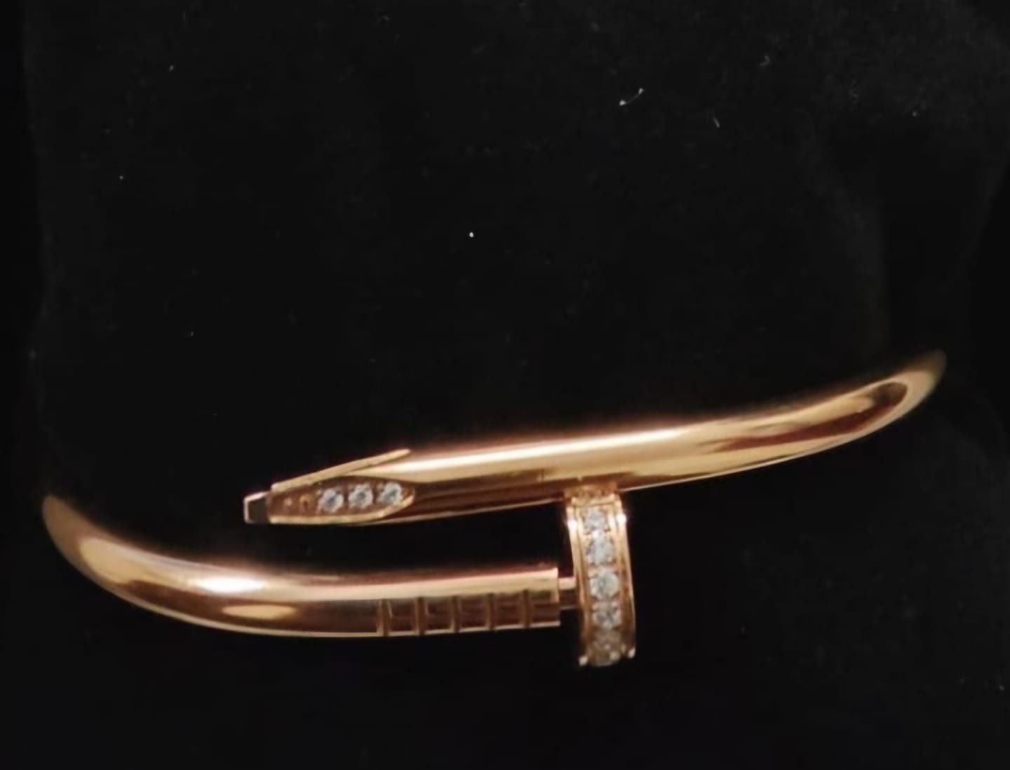 Customer photo review of Nail Bangle Bracelet