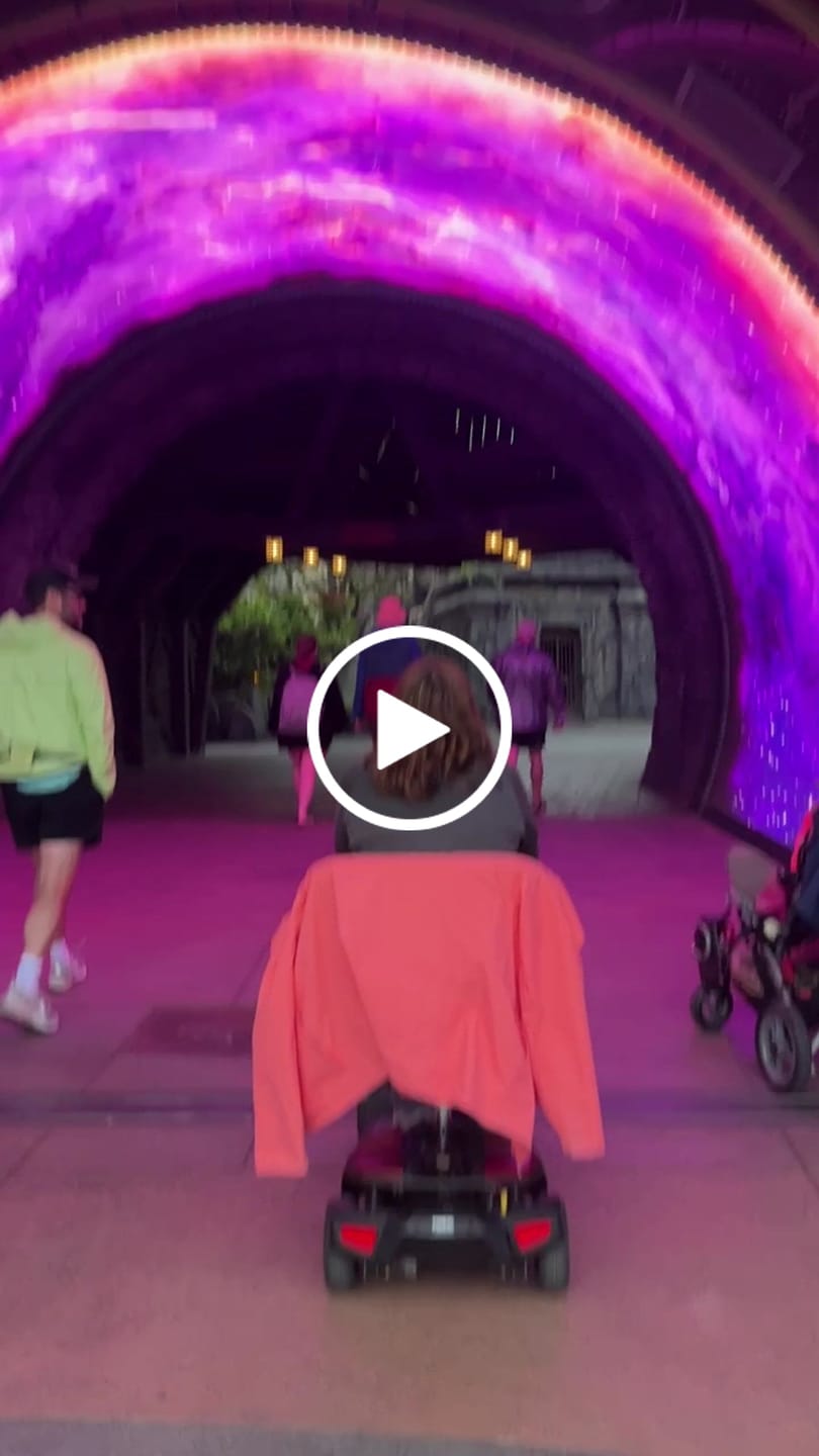 Customer video review of Multiday Mobility & ECV Foldable Travel Scooter Rental 300 Pound Capacity (3 or more days)
