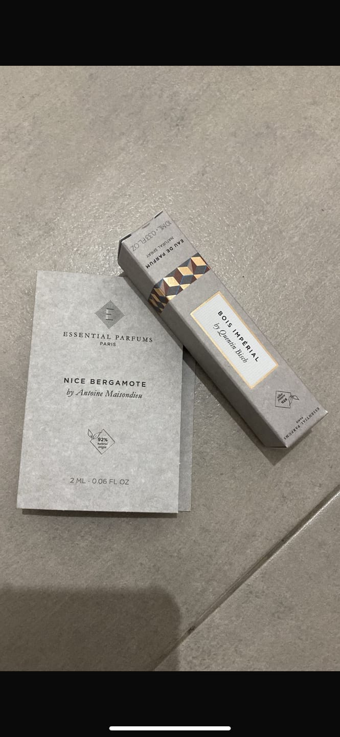 Customer photo review of ESSENTIAL PARFUMS - BOIS IMPERIAL