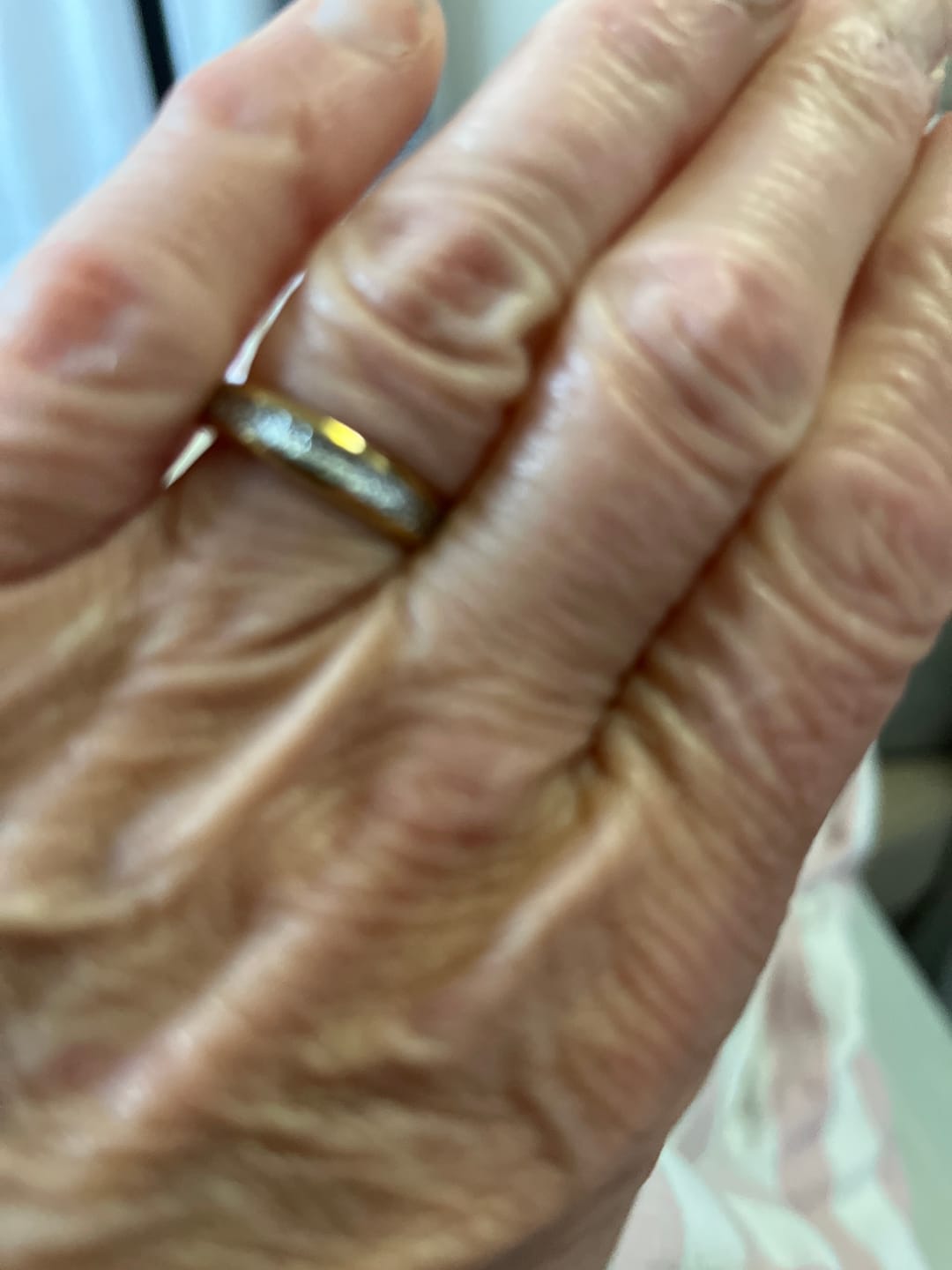 Customer photo review of The Golden Steel 4mm Wonder Ring