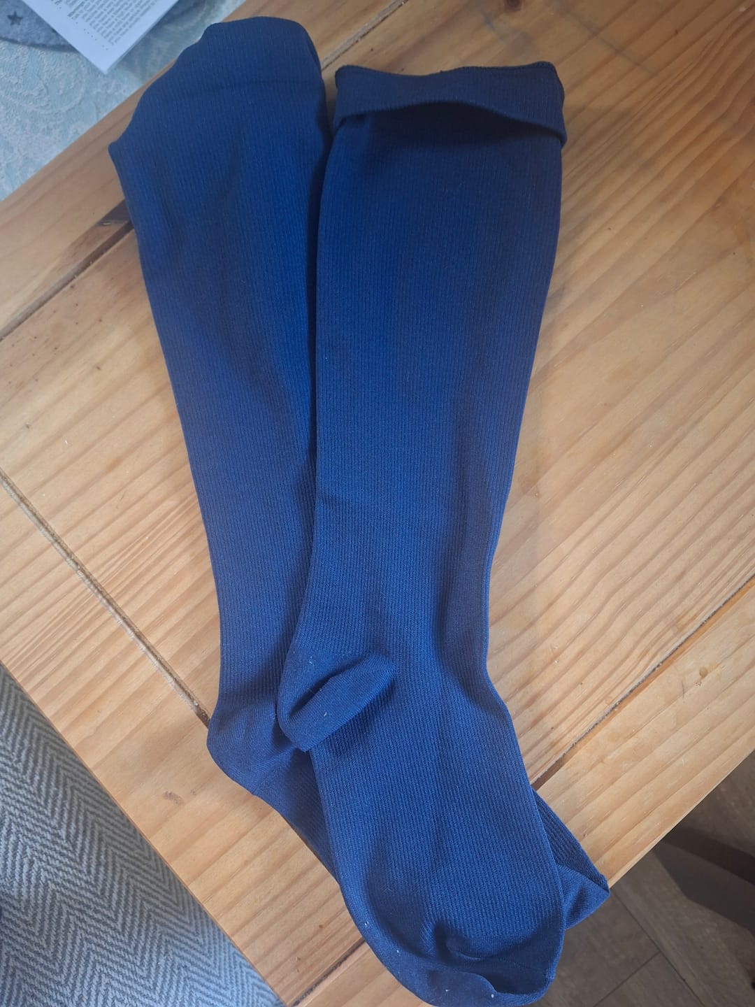 Customer photo review of EverSock™ Wide Compression Socks For Pain Relief