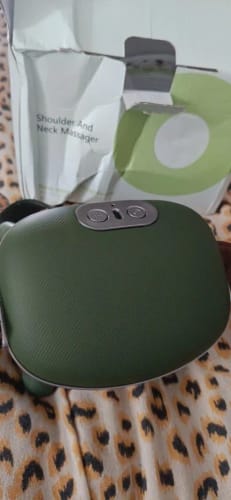 Customer photo review of ProRelief 4D Neck & Back Massager with Heat | Deep Tissue Shiatsu, Smart Pressure Adaptation, Cordless 70-Min Battery