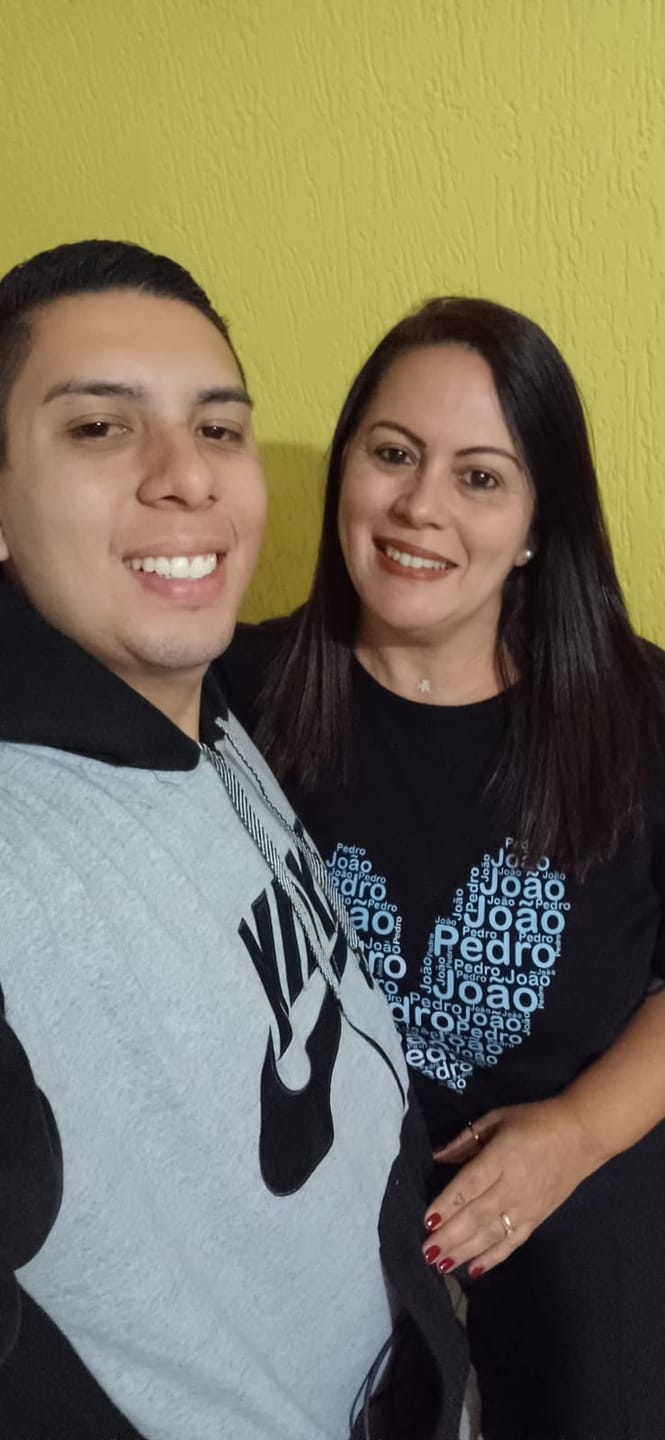 Customer photo review of Camiseta Personalizada CORAÇÃO DE PALAVRAS - Algodão 100%