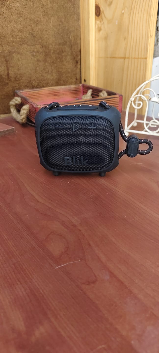 Customer photo review of Parlante Bluetooth Blik Rider 8W IPX7 5H Clip TWS Negro
