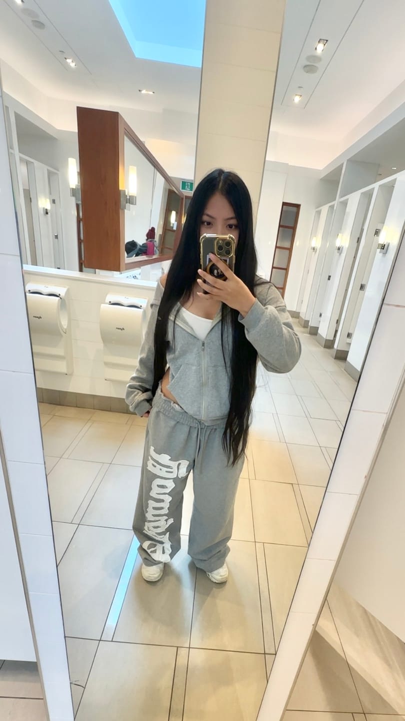 Customer photo review of 2127 - Big Patch Sweats
