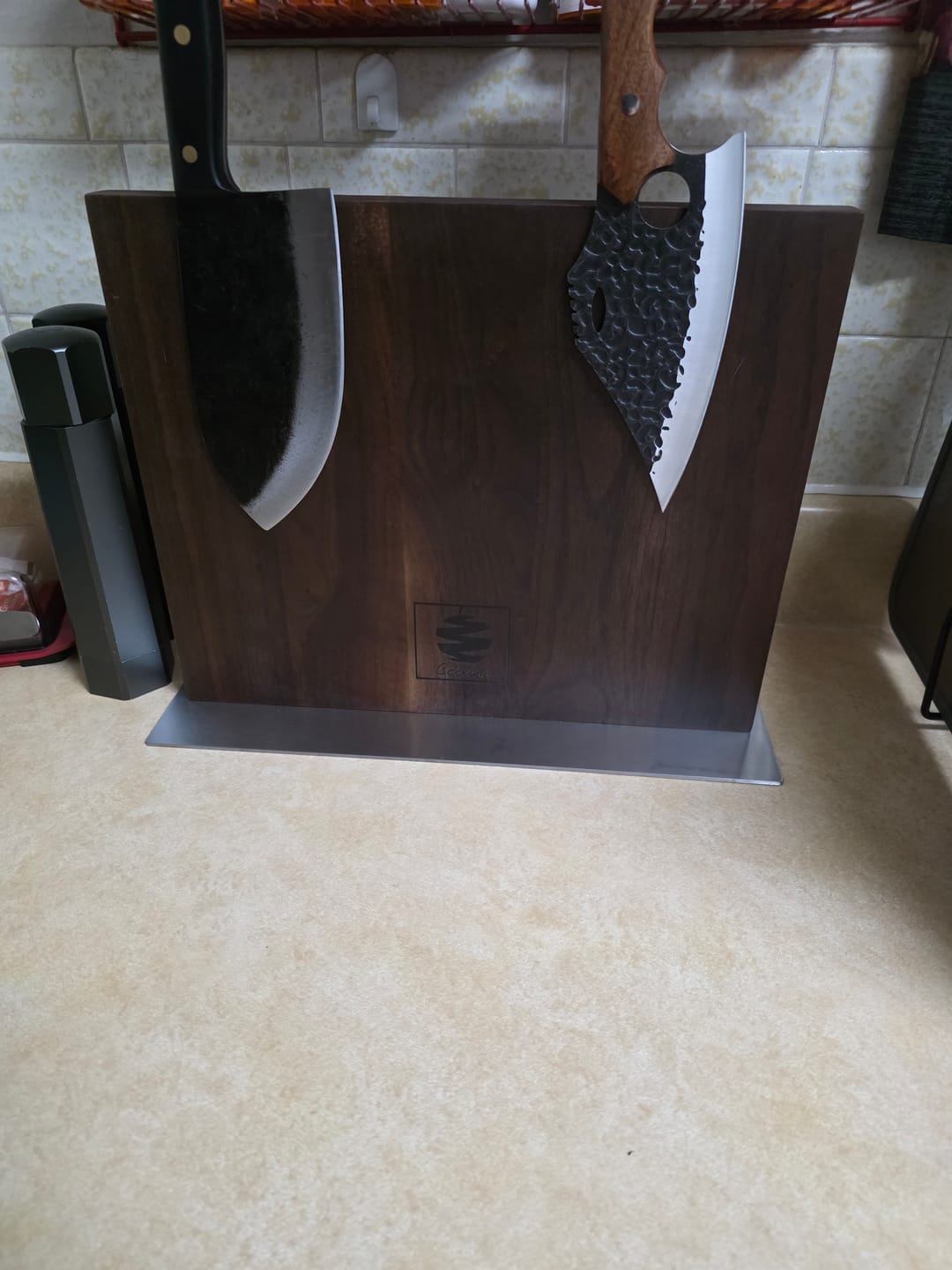 Customer photo review of FREE Walnut Magnetic Knives Holder