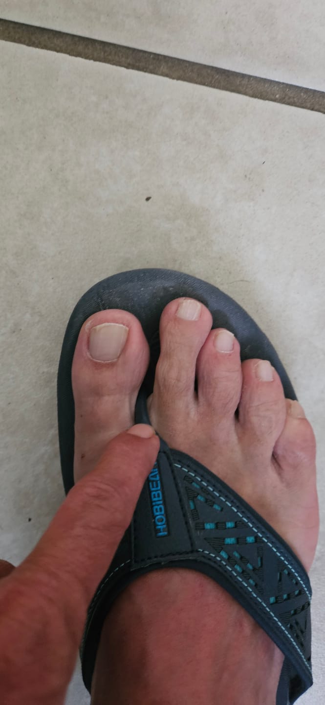 Customer photo review of Ramble Lite - Wide Toe Slippers