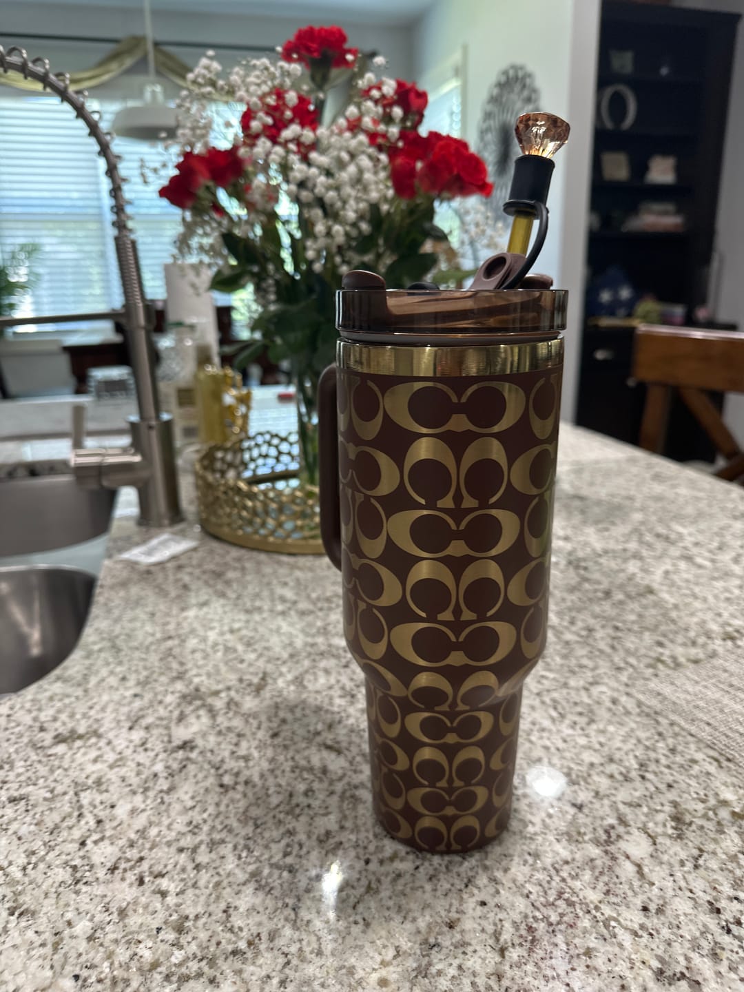 Customer photo review of Designer Holographic In-Car Insulated Cup 40OZ🔥 Free shipping by ✈️