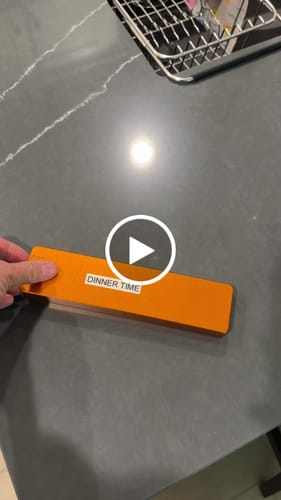 Customer video review of Weekly Case