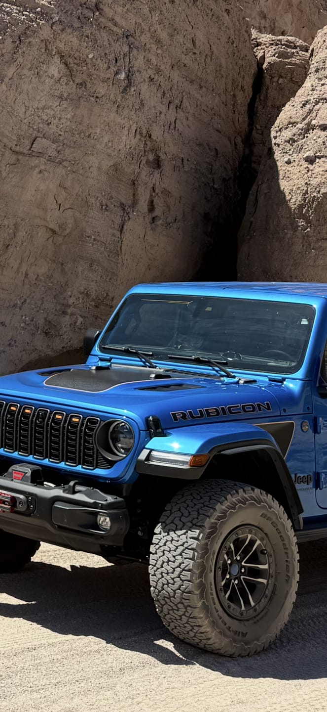 Customer photo review of Hood Graphic for RUBICON | Black Topo - fits Wrangler JL & Gladiator JT