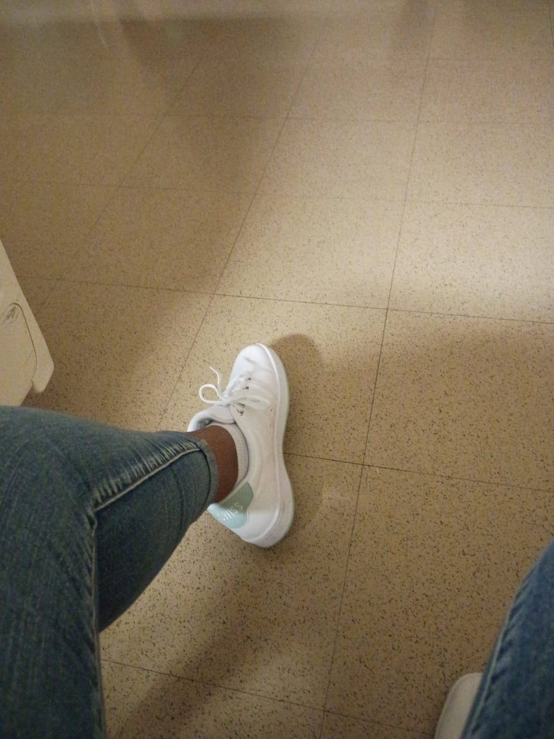 Customer photo review of 93629-994-M | COURT PRO II CMF SP | WHITE/SURF SPRAY