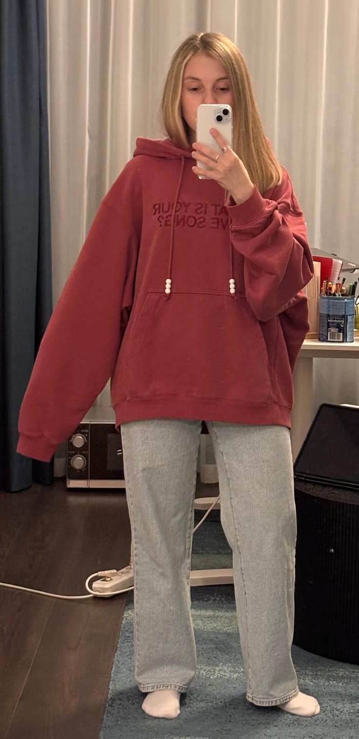 Customer photo review of [2ND / 3RD / 4TH PRE-ORDER] BTS - ARIRANG OFFICIAL MD HOODIE RED
