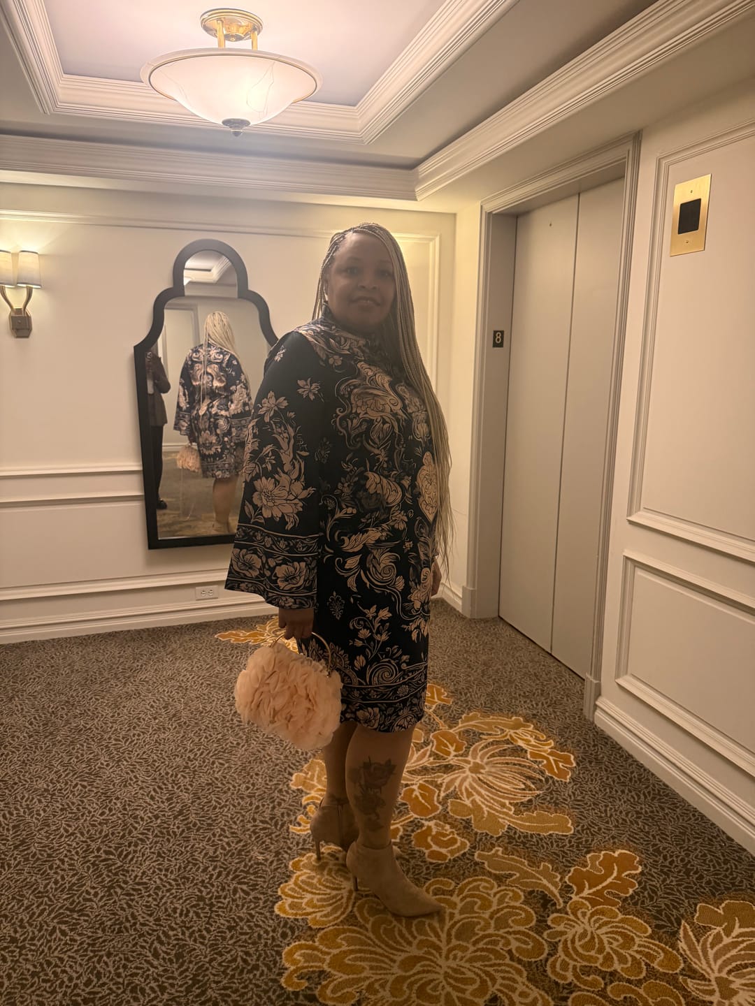 Customer photo review of Long Sleeves Loose Contrast Color Printed Mock Neck Midi Dresses