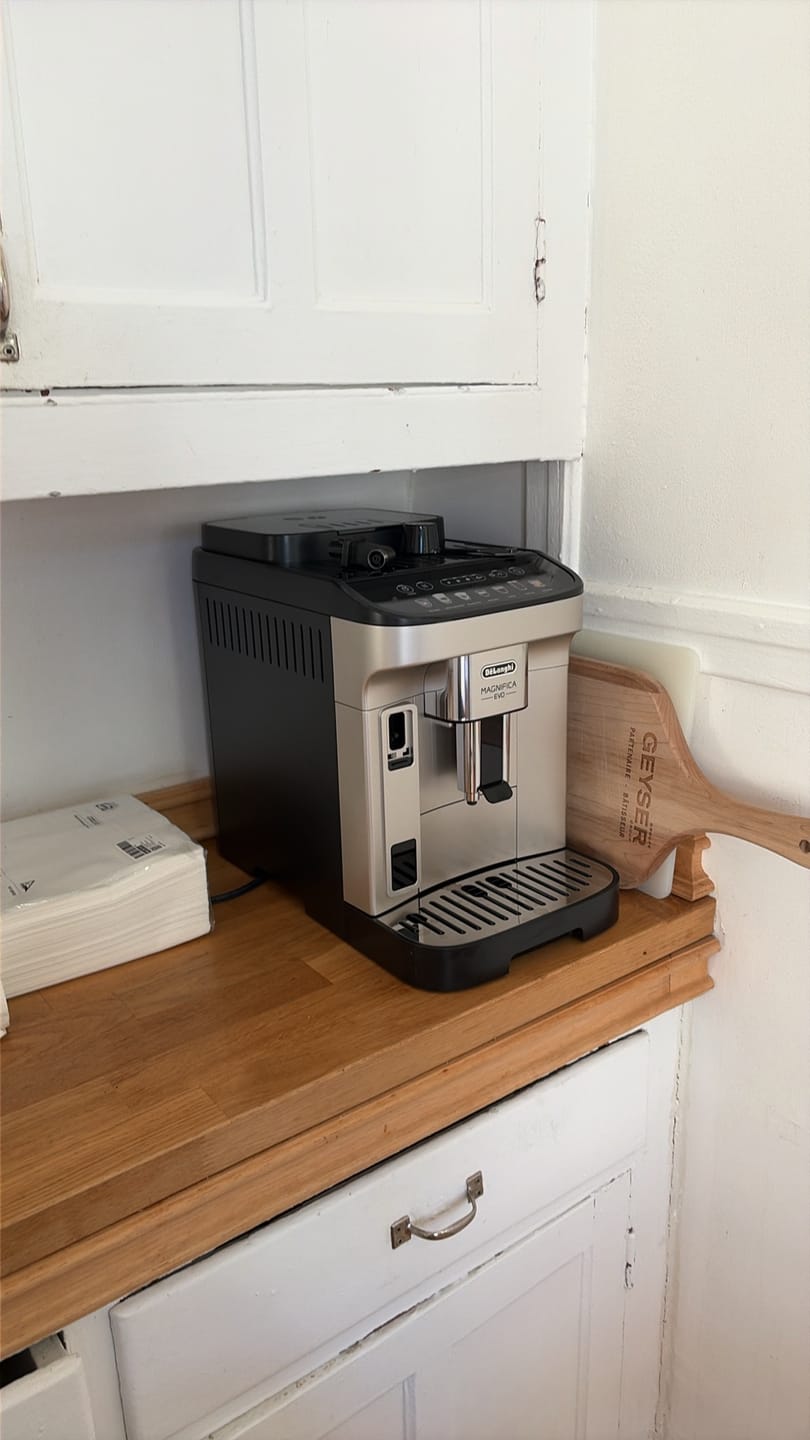 Customer photo review of DeLonghi - Magnifica EVO (ECAM29084SB)
