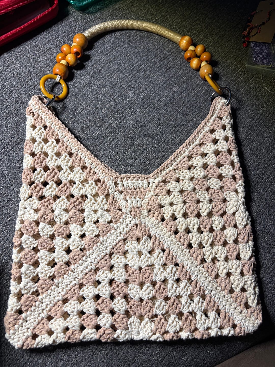 Customer photo review of Sunny Holiday shoulder bag crochet kit