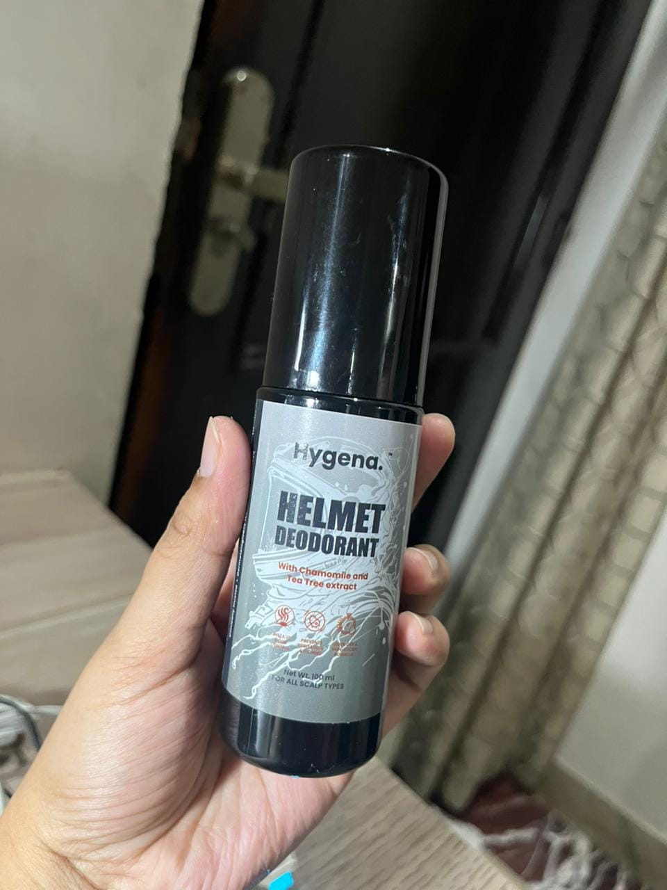 Customer photo review of Helmet Deodarant | 100 ml