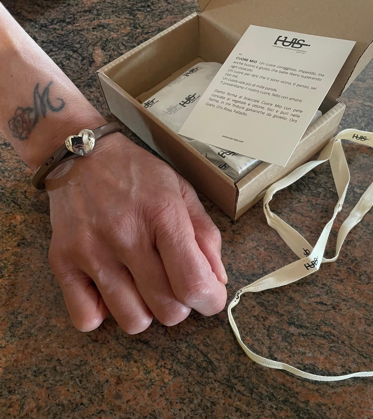 Customer photo review of Bracciale pelle Cuore Mio Palladio Tulsi