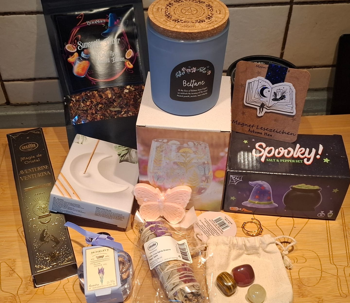 Customer photo review of Witchy Box Mai (Monatlich wechselnd & limtiert)