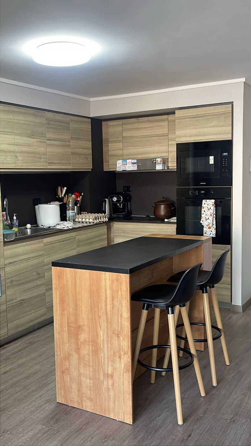 Customer photo review of Mesa Isla Bar Cocina 140 Cm 5 Estantes Premium Marrón Claro