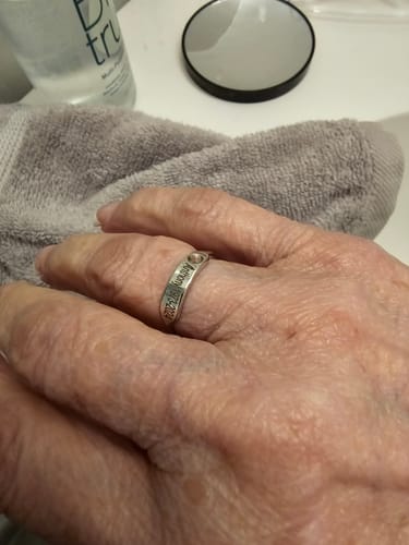 Customer photo review of For Memorial - Personalized Birthstone Name Memorial Ring