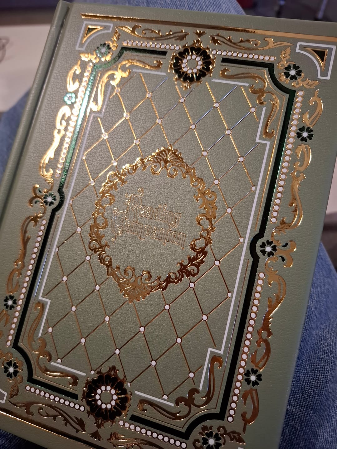 Customer photo review of Reading Companion Sage