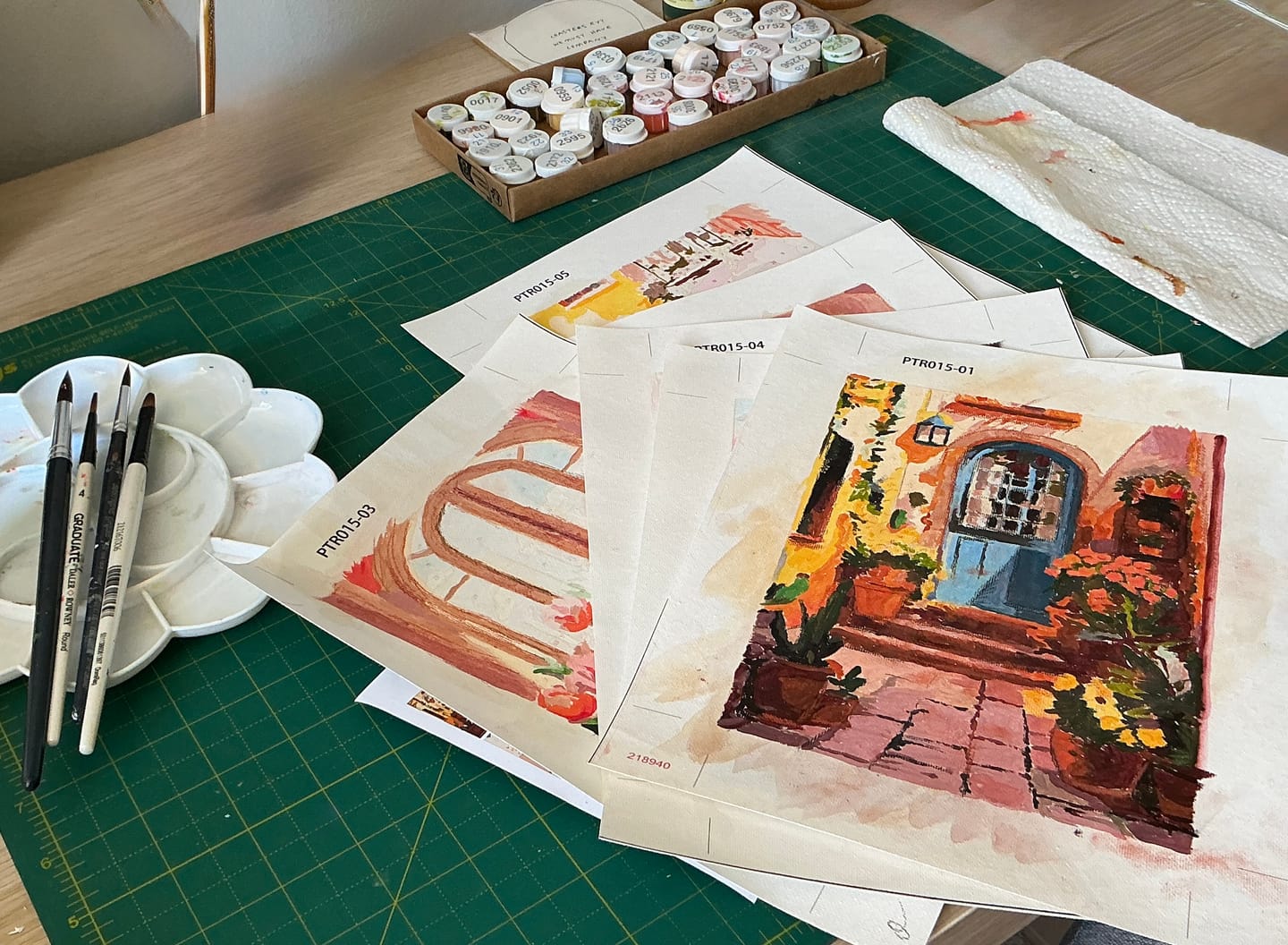 Customer photo review of 6 Mini Paintings - Colorful Doors Set
