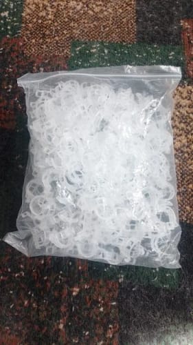 Customer photo review of Tomato Clips Plastic Trellis Clips