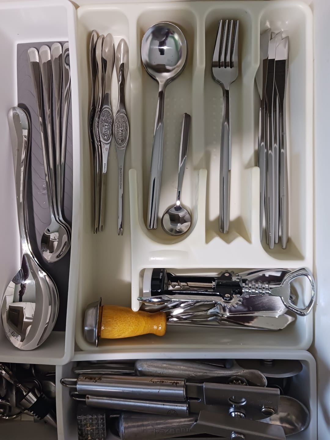Customer photo review of Modern Silver Flatware Set - 24 Piece