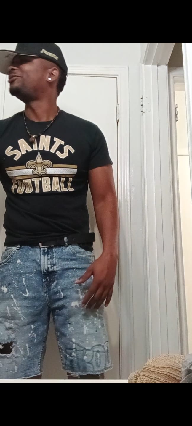 Customer photo review of LOUISIANA SNAPBACK - OFF WHITE EDITION