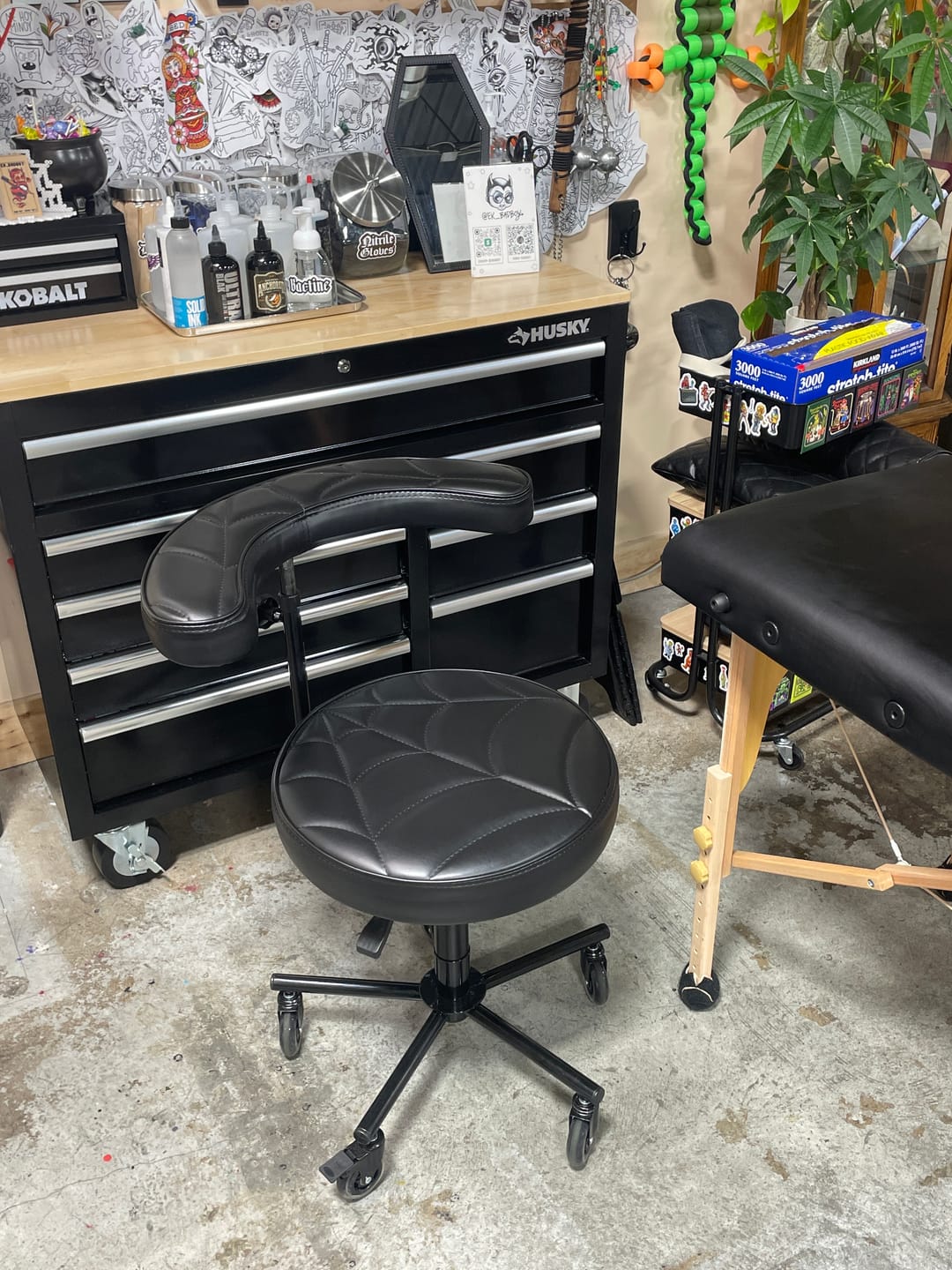 Customer photo review of Tattoo Artist Chair V3