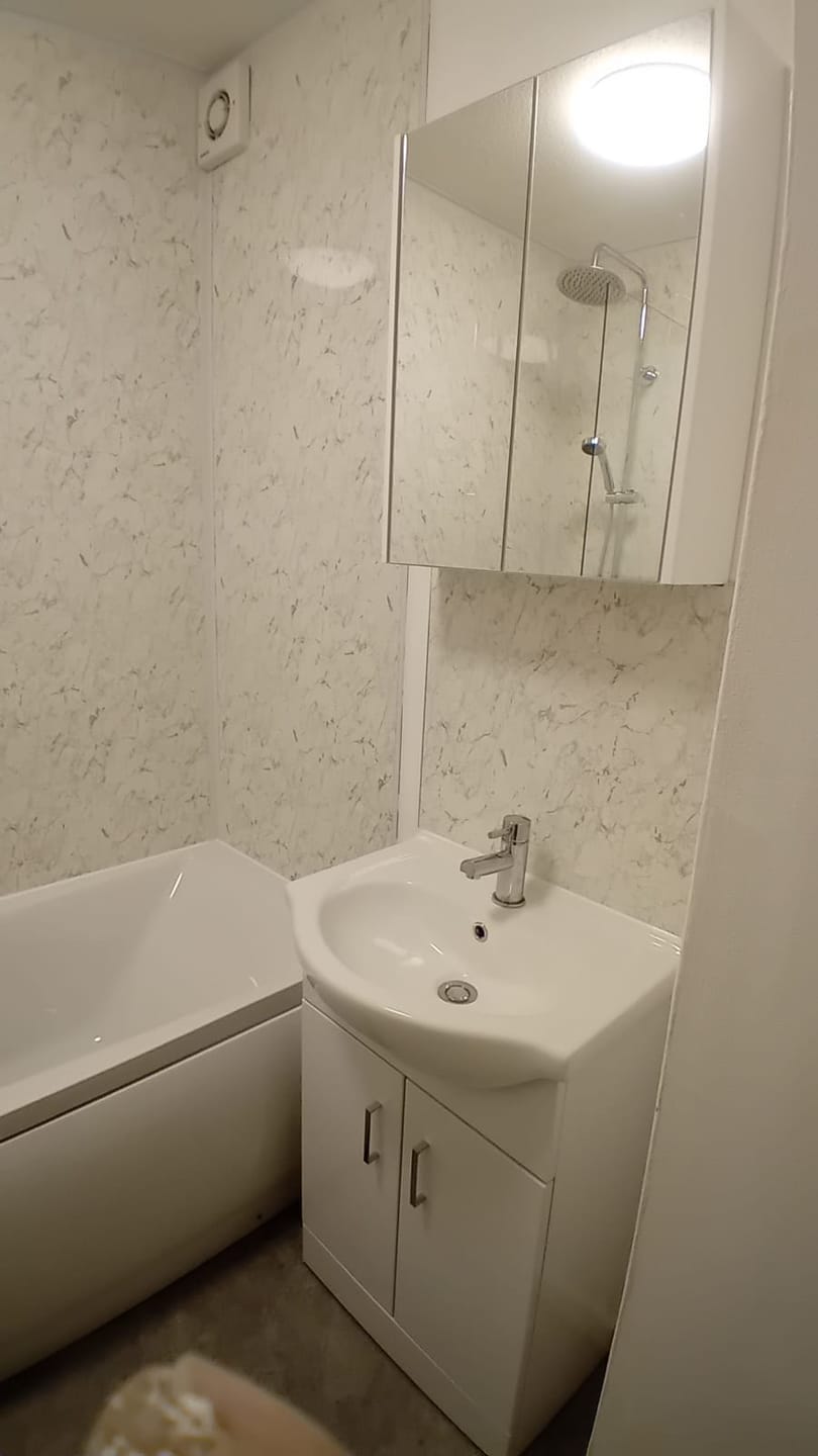 Customer photo review of 10mm White Marble Gloss Shower Panel 1M x 2.4M