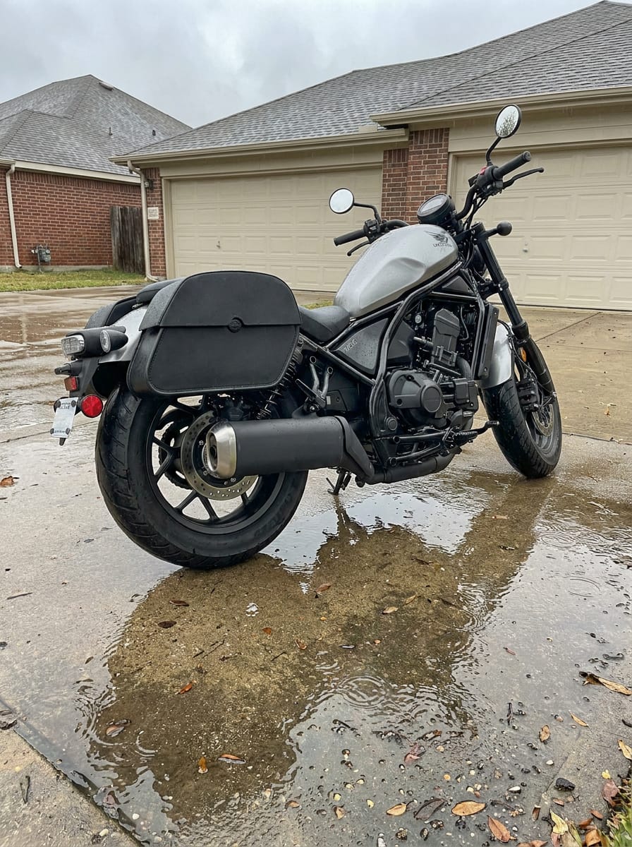 Customer photo review of 28L - Panzer Medium Quick Mount Honda Rebel 1100 Leather Saddlebags