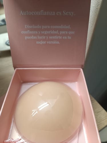 Reseña con foto de un cliente sobre Pezoneras Círculos sin Adhesivo
