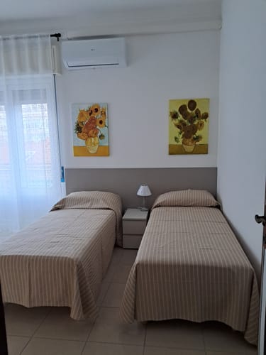 Recensione con foto di un cliente su Vaso con quindici girasoli