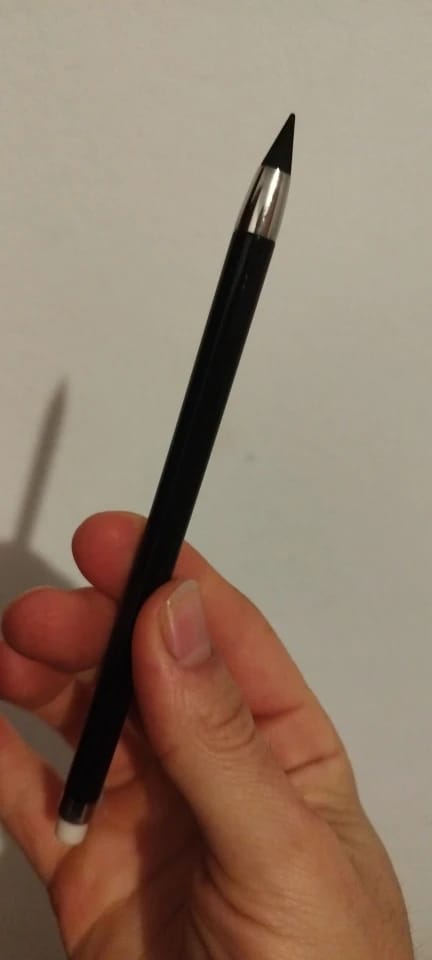 Customer photo review of Macaron Eternal Pencil