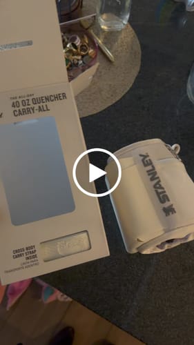 Customer video review of The All Day Quencher Carry-All | 1.1L