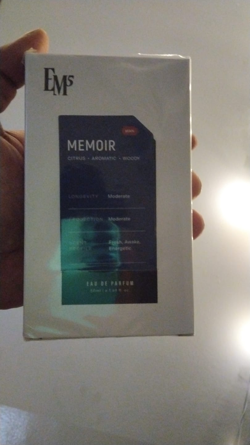Customer photo review of Memoir | Eau De Parfum