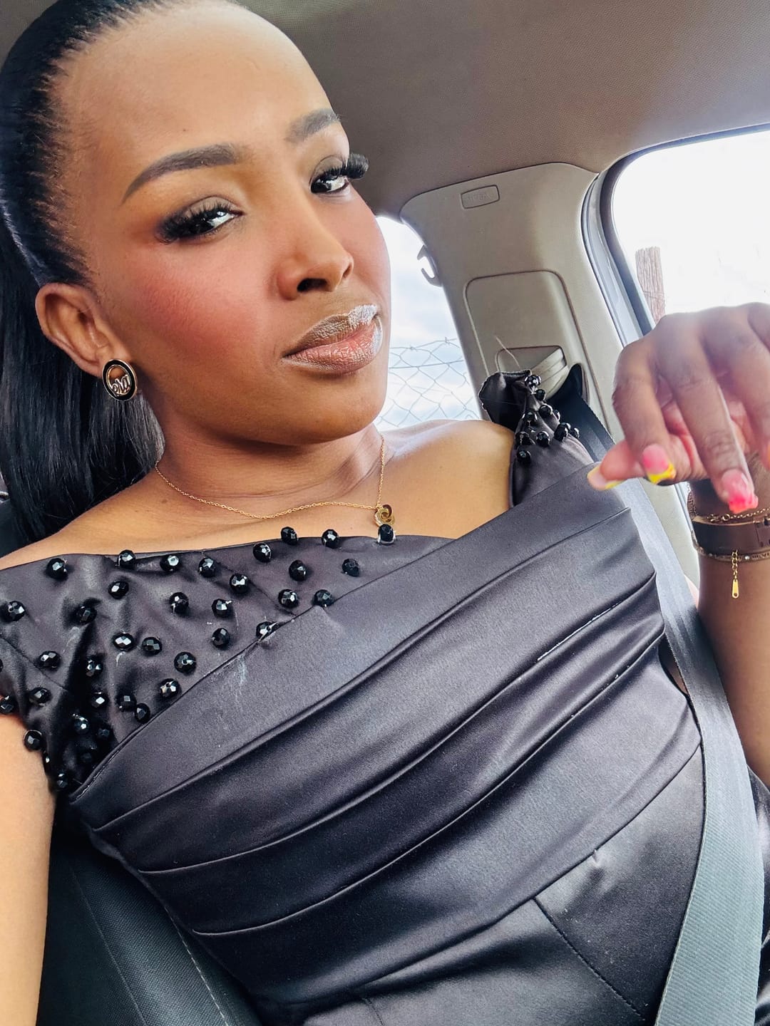 Customer photo review of Gold Diva Studs