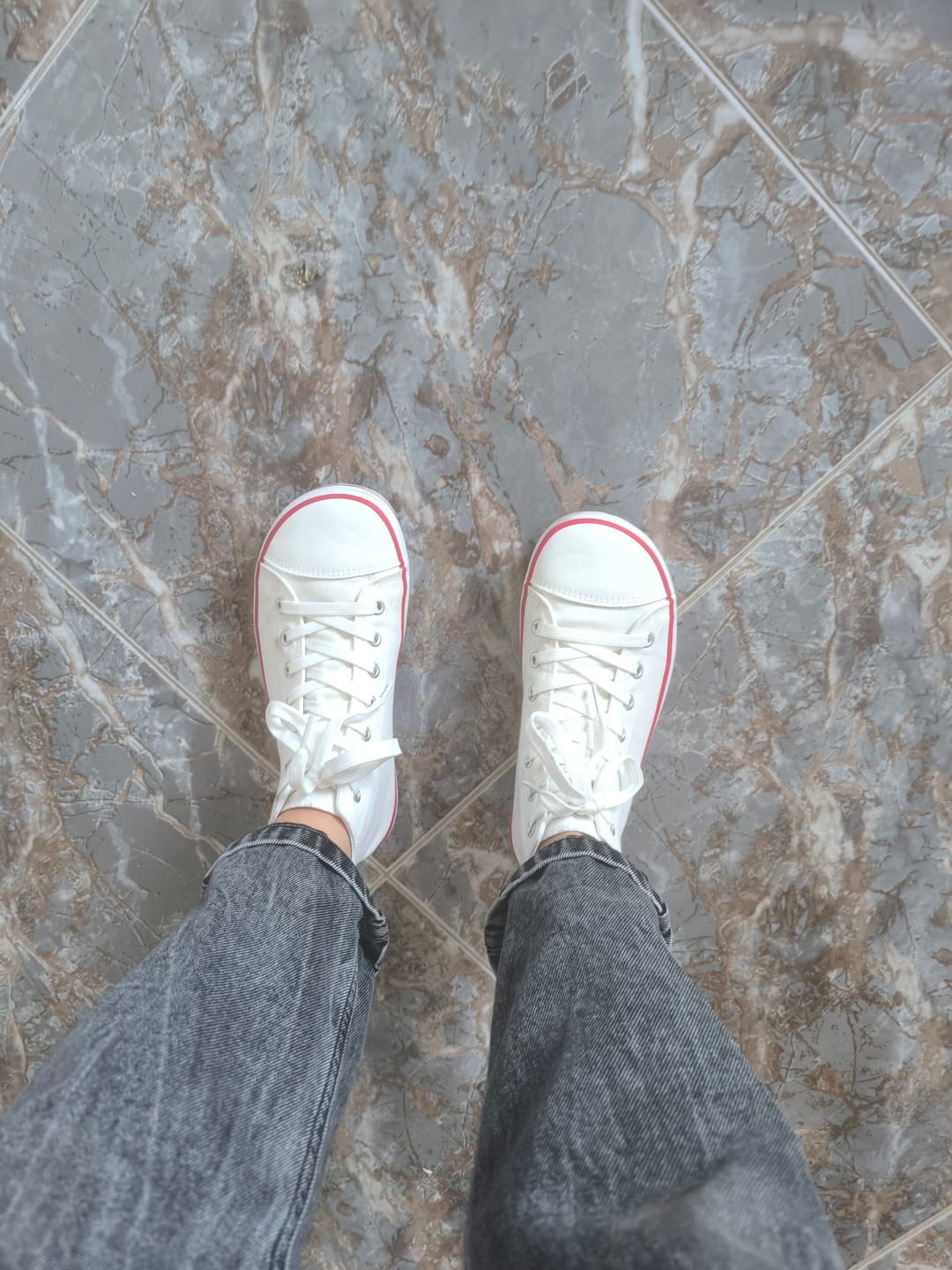 Customer photo review of Roam I - Zapatos Barefoot