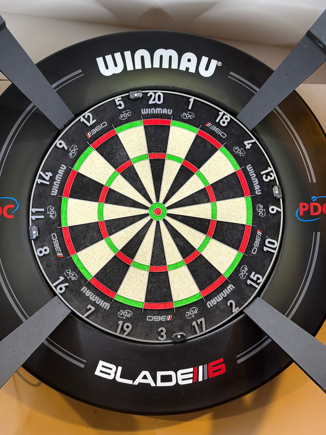 Customer photo review of Winmau - Blade 360 Triple Core Dartboard