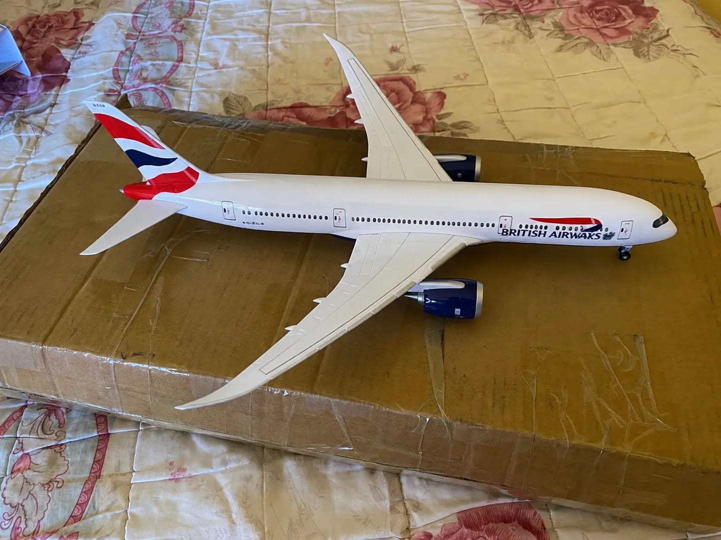 Customer photo review of British Airways Boeing 787-9 1:130 Scale Model
