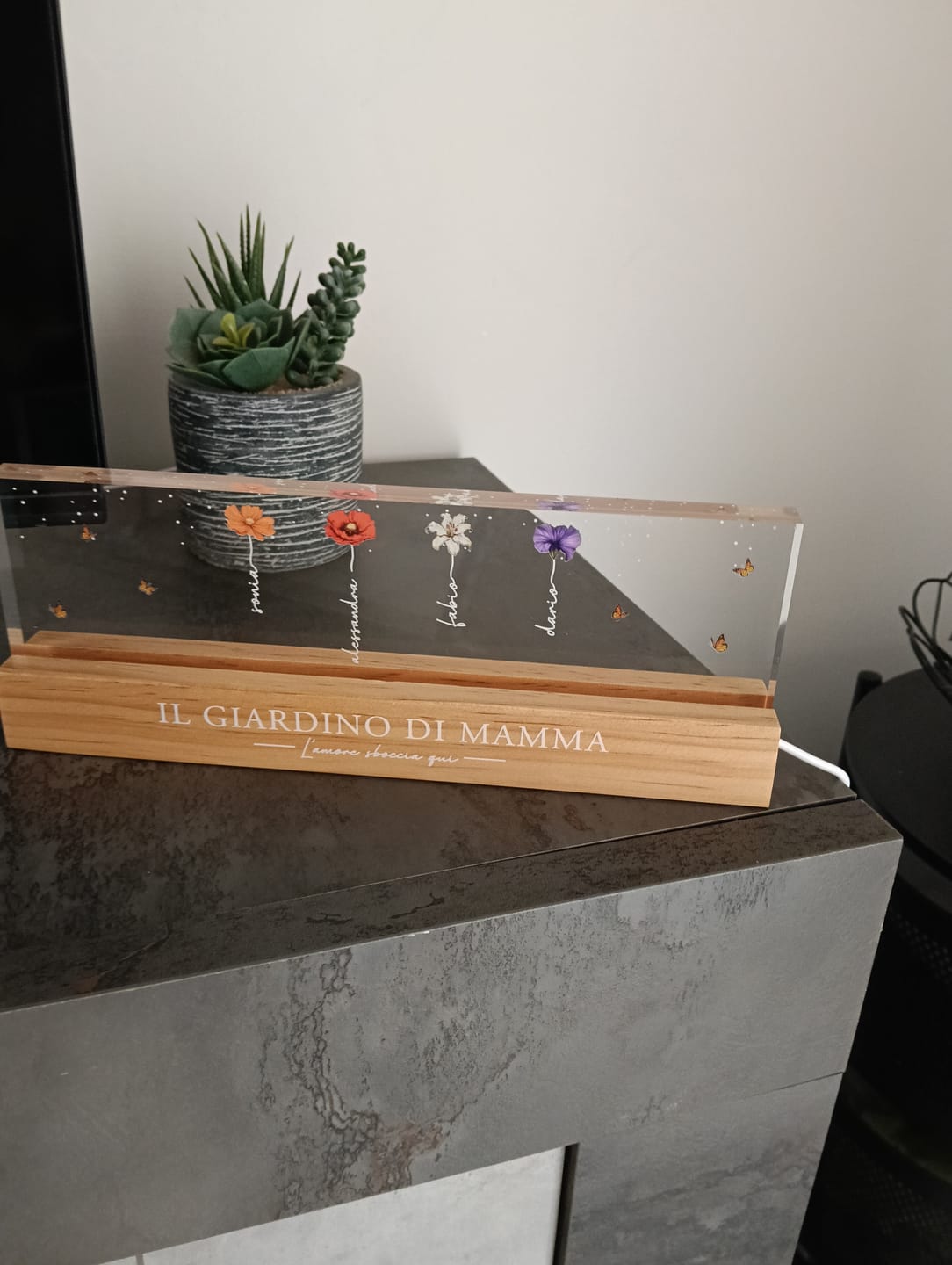 Customer photo review of lI giardino di Nonna - LED Supporto con fiori di nascita per Mamma e Nonna