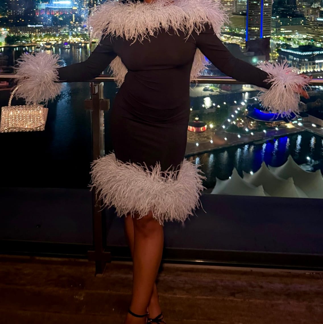 Customer photo review of Ostrich Feather Boa - 6Ply