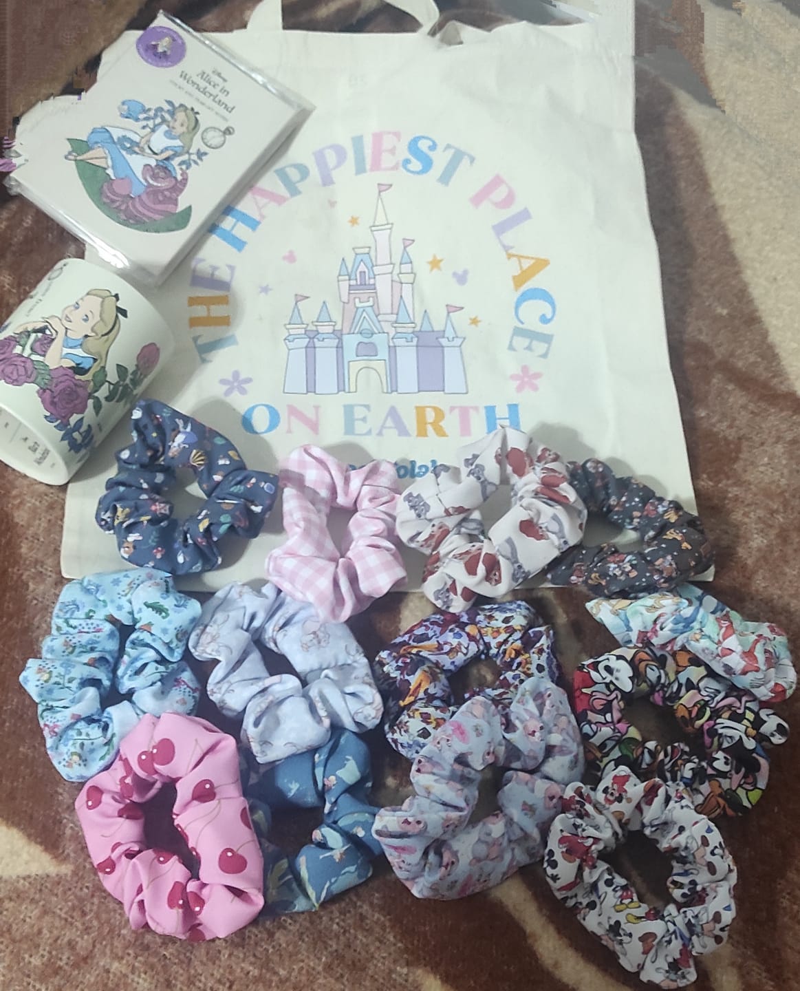 Customer photo review of SCRUNCHIE PETER PAN NEVERLAND