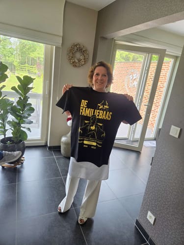 Customer photo review of De Familiebaas - Shirt Unisex