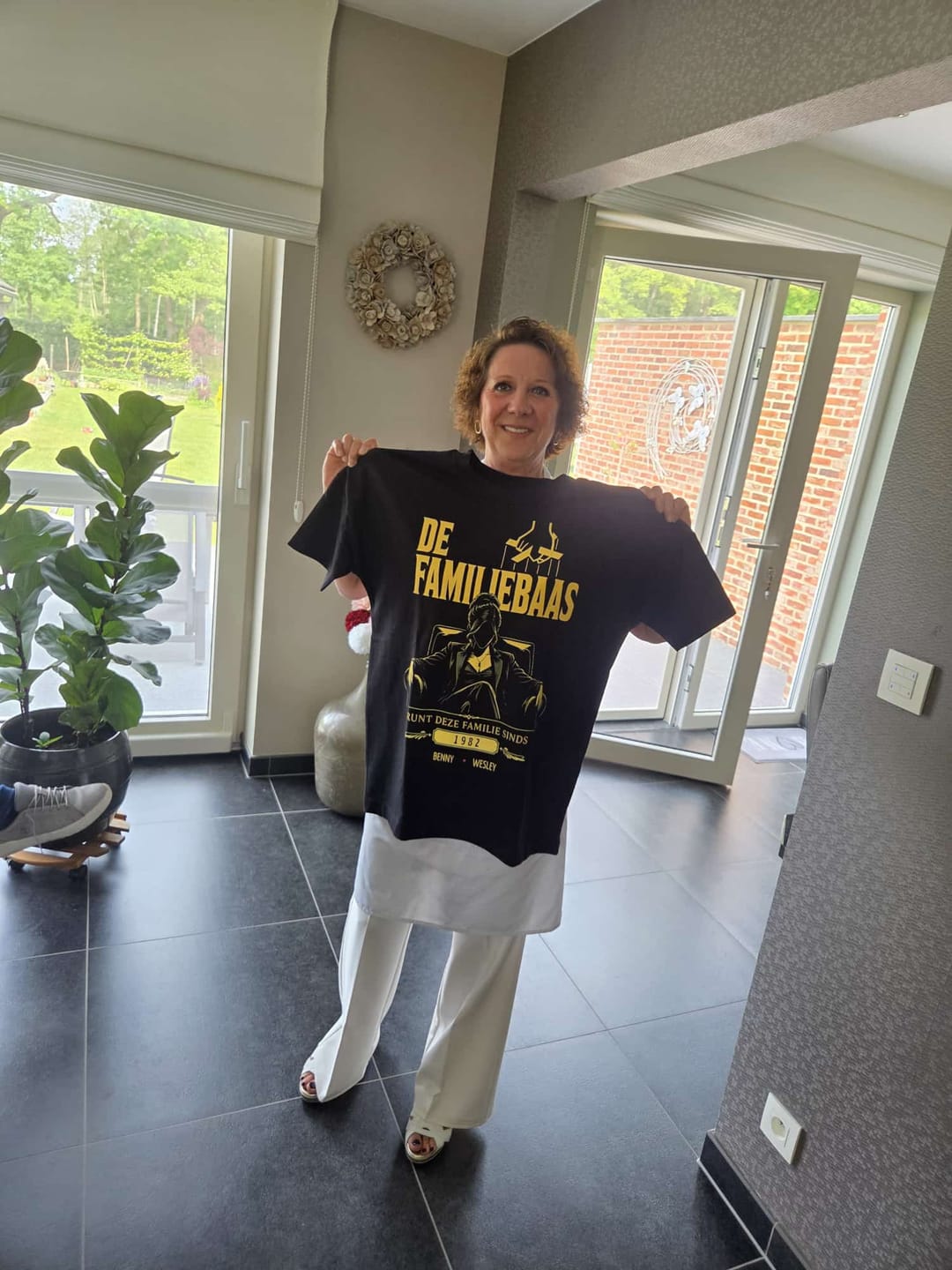 Customer photo review of De Familiebaas - Shirt Unisex