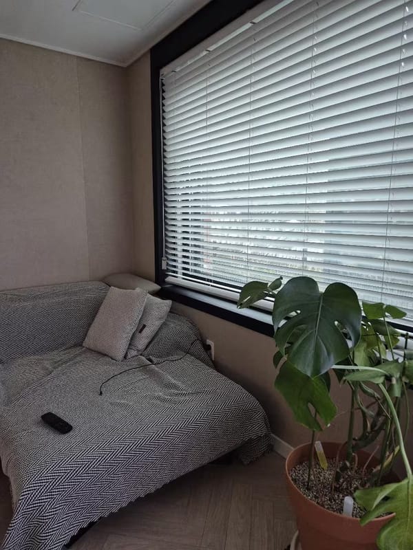Customer photo review of Herringbone Sofa Cover – Elegant Microfiber Protector