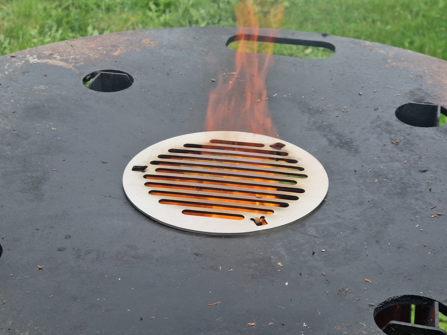 Customer photo review of Grilleinsatz Ø14cm Edelstahl passend zur Grillplatte